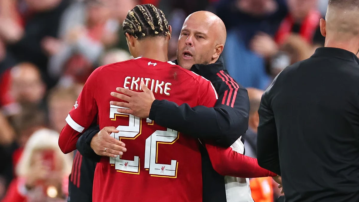 Ekitike Fitness: Arne Slot Delivers Essential Injury Confirmation